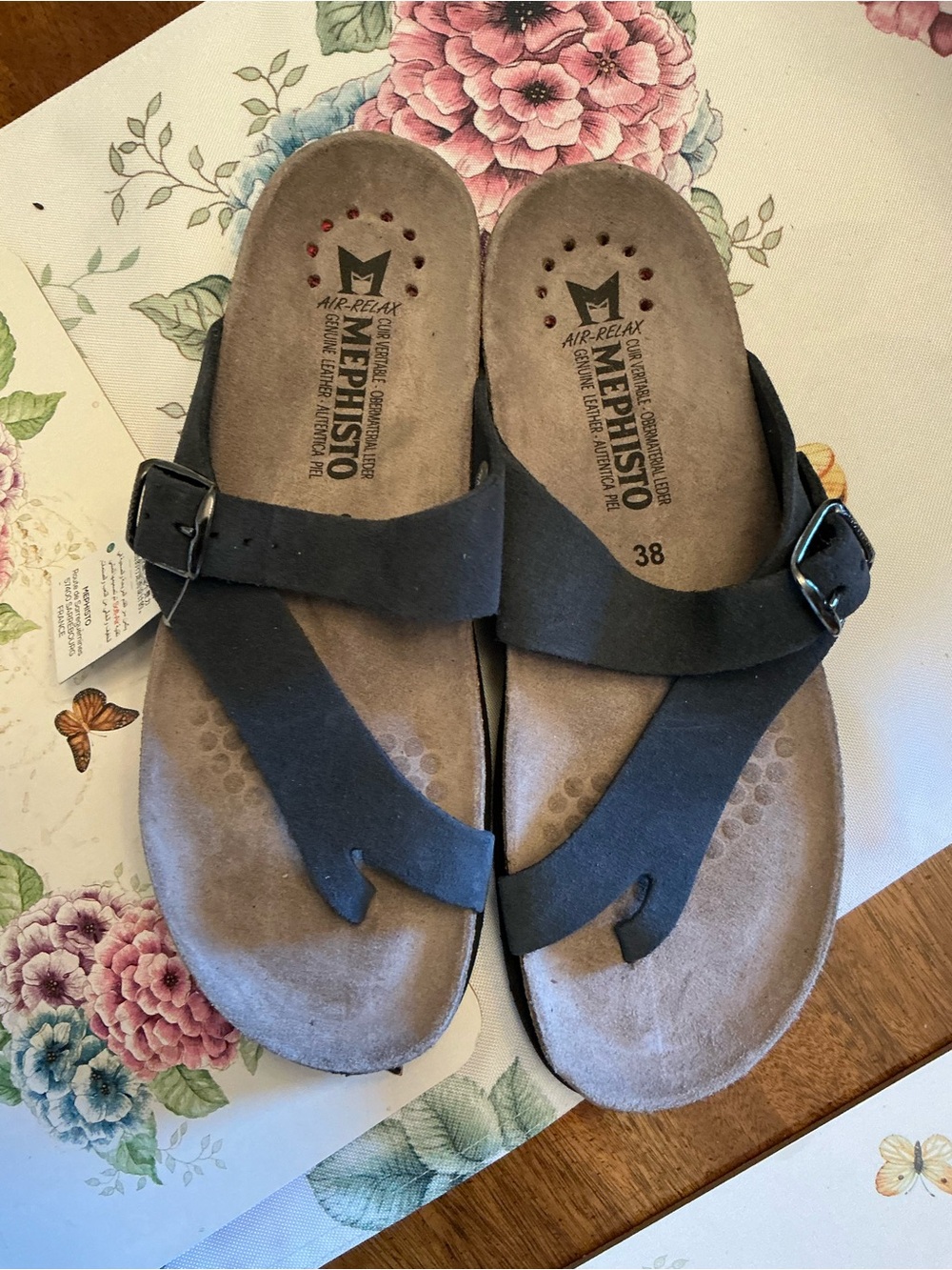Helen Toe Loop Sandal
Mephisto 38 EU